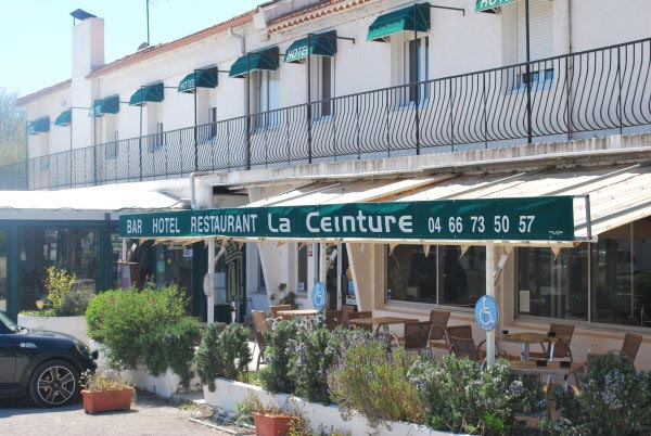 Hotel Restaurant La Ceinture sur la route des Saintes Maries de la Mer